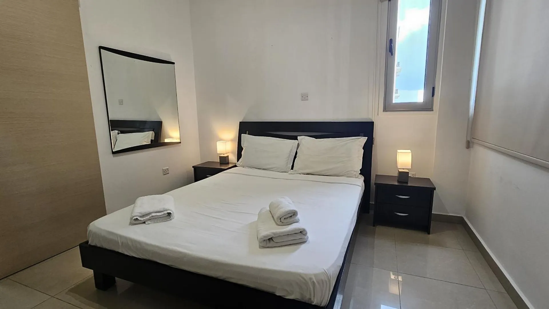 Stay White Petals Apartment Larnaca