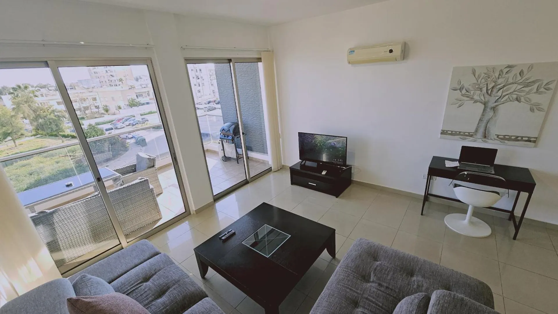 Stay White Petals Apartment Larnaca Cyprus