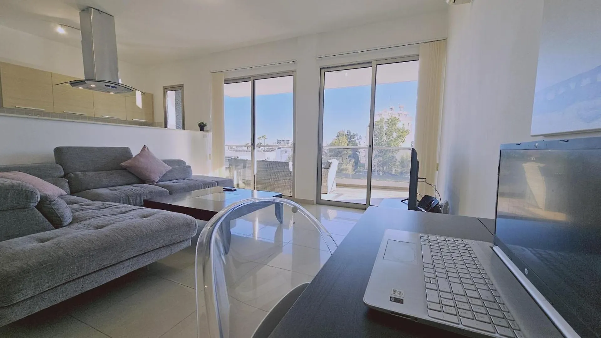 Stay White Petals Apartment Larnaca Cyprus