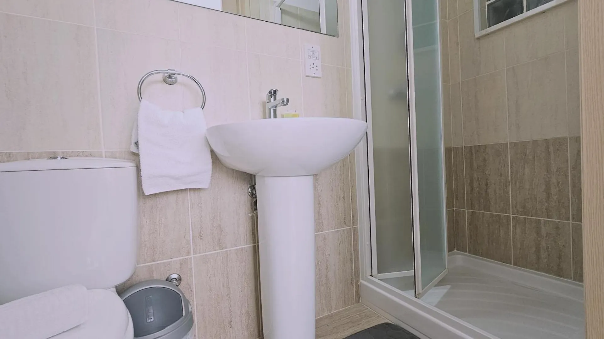Stay White Petals Apartment Larnaca 0*,