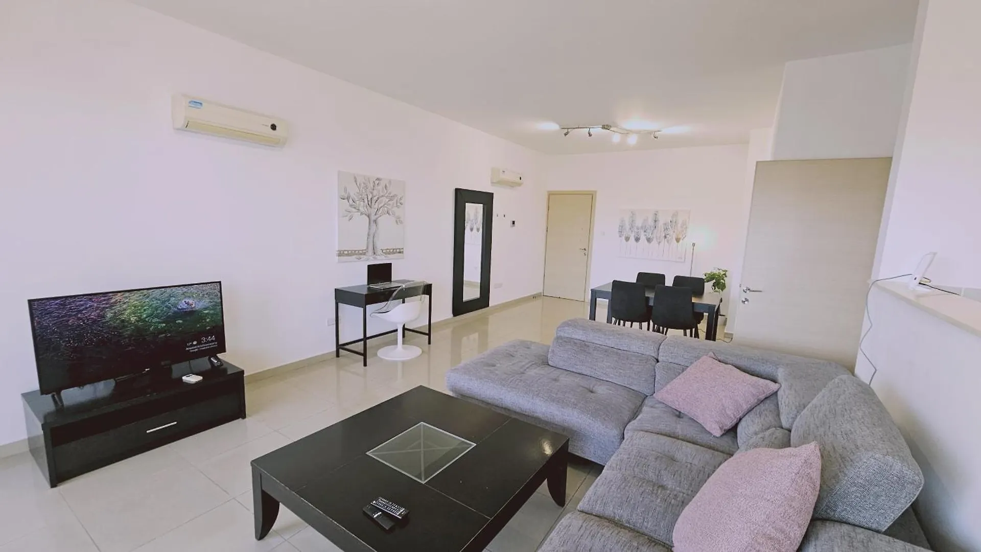 Stay White Petals Apartment Larnaca Cyprus