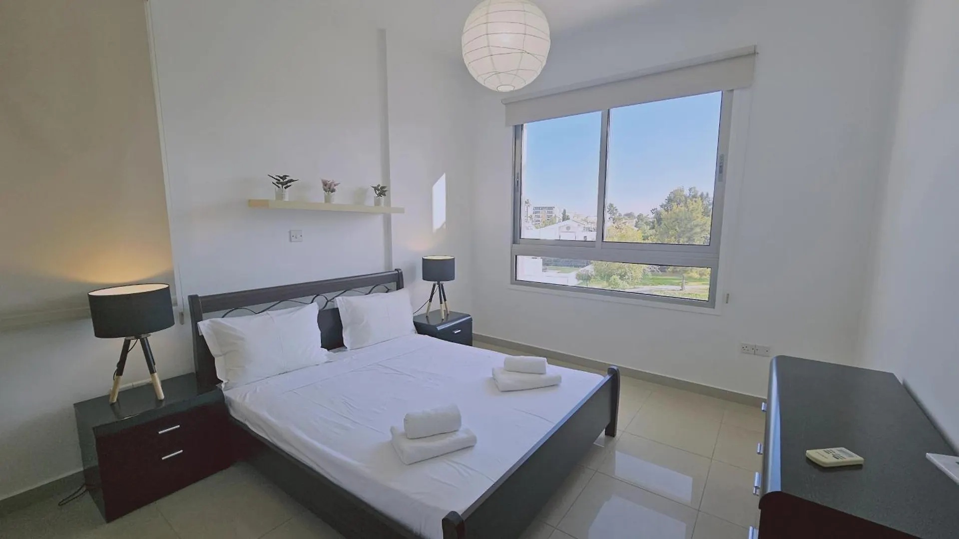 Stay White Petals Apartment Larnaca