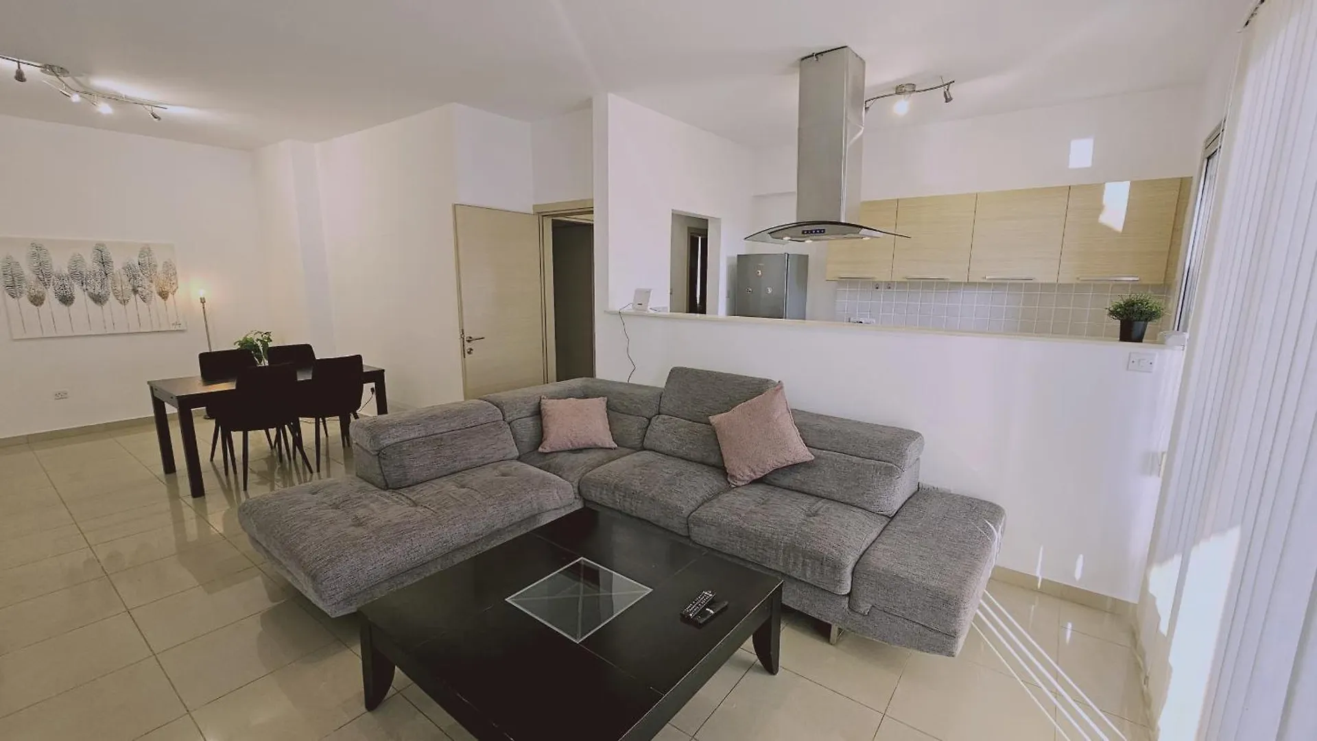 Stay White Petals Apartment Larnaca Cyprus
