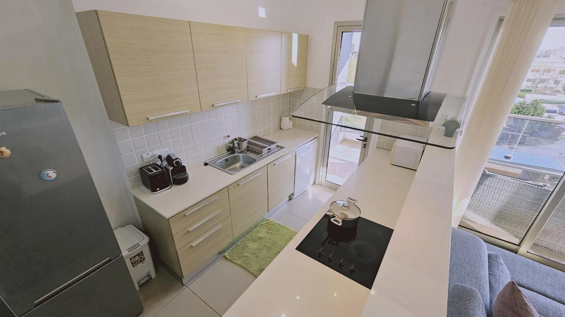 Stay White Petals Apartment Larnaca Cyprus